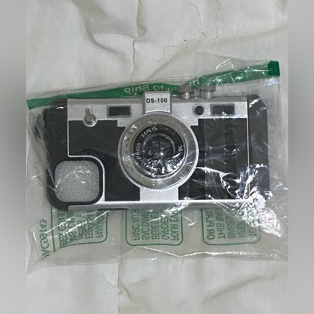 Camera phone case for iphone 11 pro max with arm strap